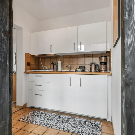 Hirsch Stadt Apartment 1 - Terrasse Mit Flussblick - Parkplatz 아파트 *